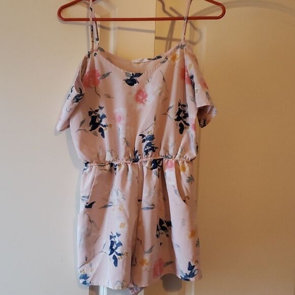 Mine Womens Light Pink Floral  Romper with Pockets and Shorts Juniors Size Small - Picture 1 of 6
